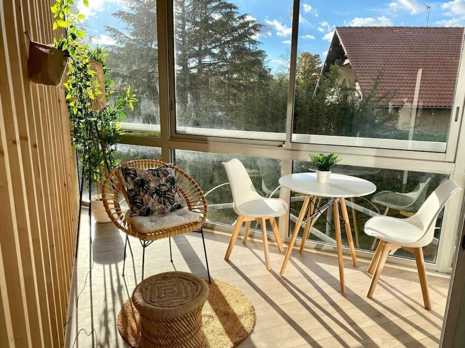 The Jungle Studio, Loggia & Parking Dans Residence 로만스수르아이져 외부 사진