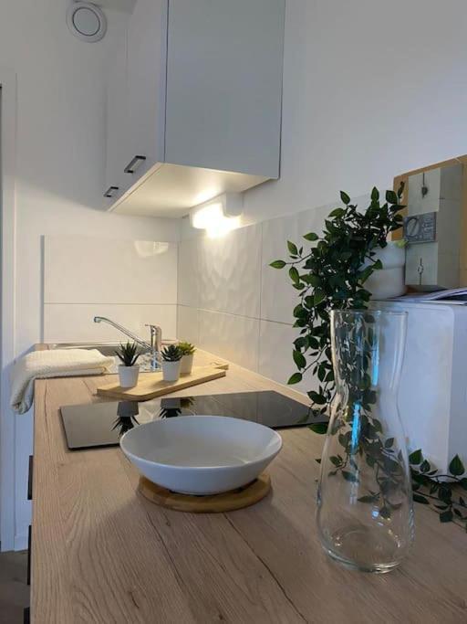 The Jungle Studio, Loggia & Parking Dans Residence 로만스수르아이져 외부 사진